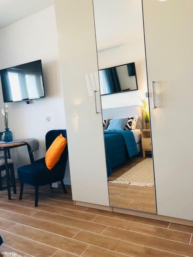 Aquamarina Onyx Blue Apartment เมียนซิดดรอแย ภายนอก รูปภาพ